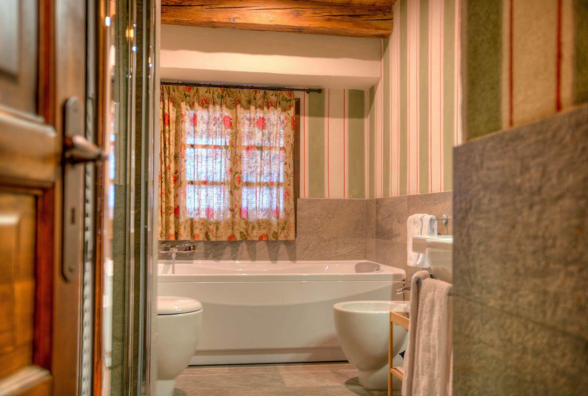 Locanda La Brenva Courmayeur Luaran gambar